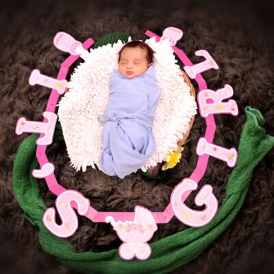 Newborn Baby photographer in mumbai review
